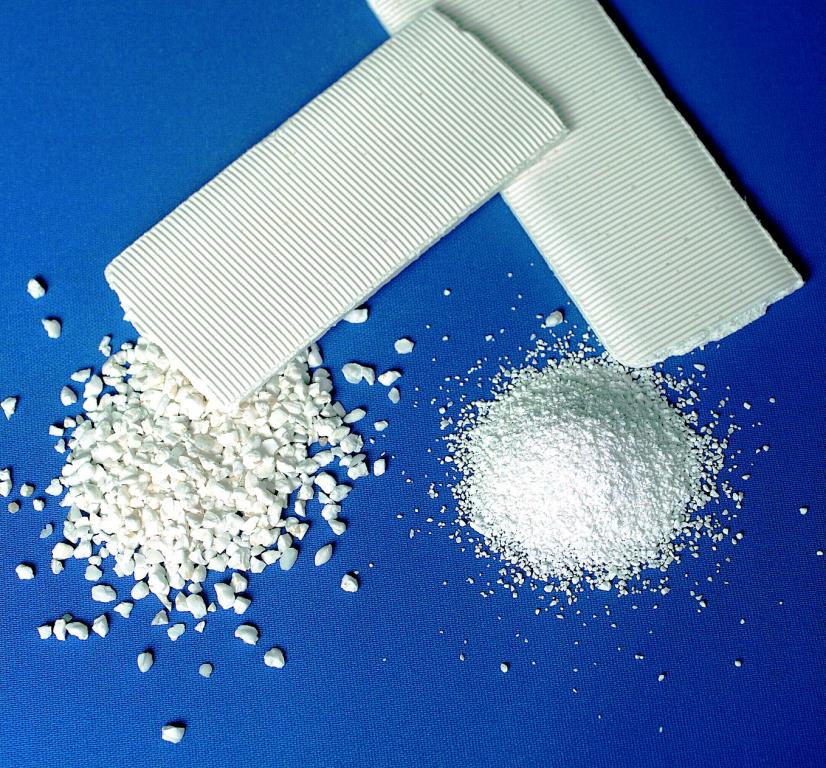Making granules from Calcium Nitrite powder